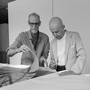 Artist Alex Katz signing his edition Tree 8 with Master Printer Tom Pruitt - Photography by Kristin DuFrain