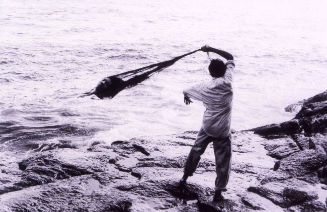 Tunga, Seeding Mermaids, 1997. Performance in Rio de Janeiro, Brazil